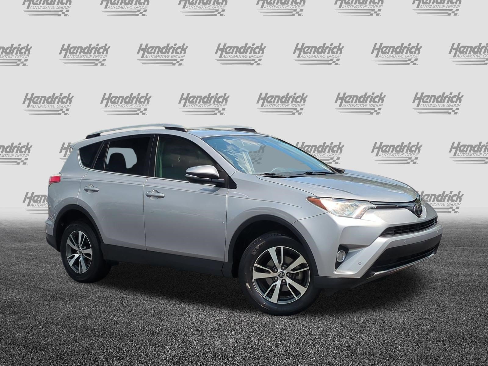 Used 2017 Toyota RAV4 XLE FWD video 2