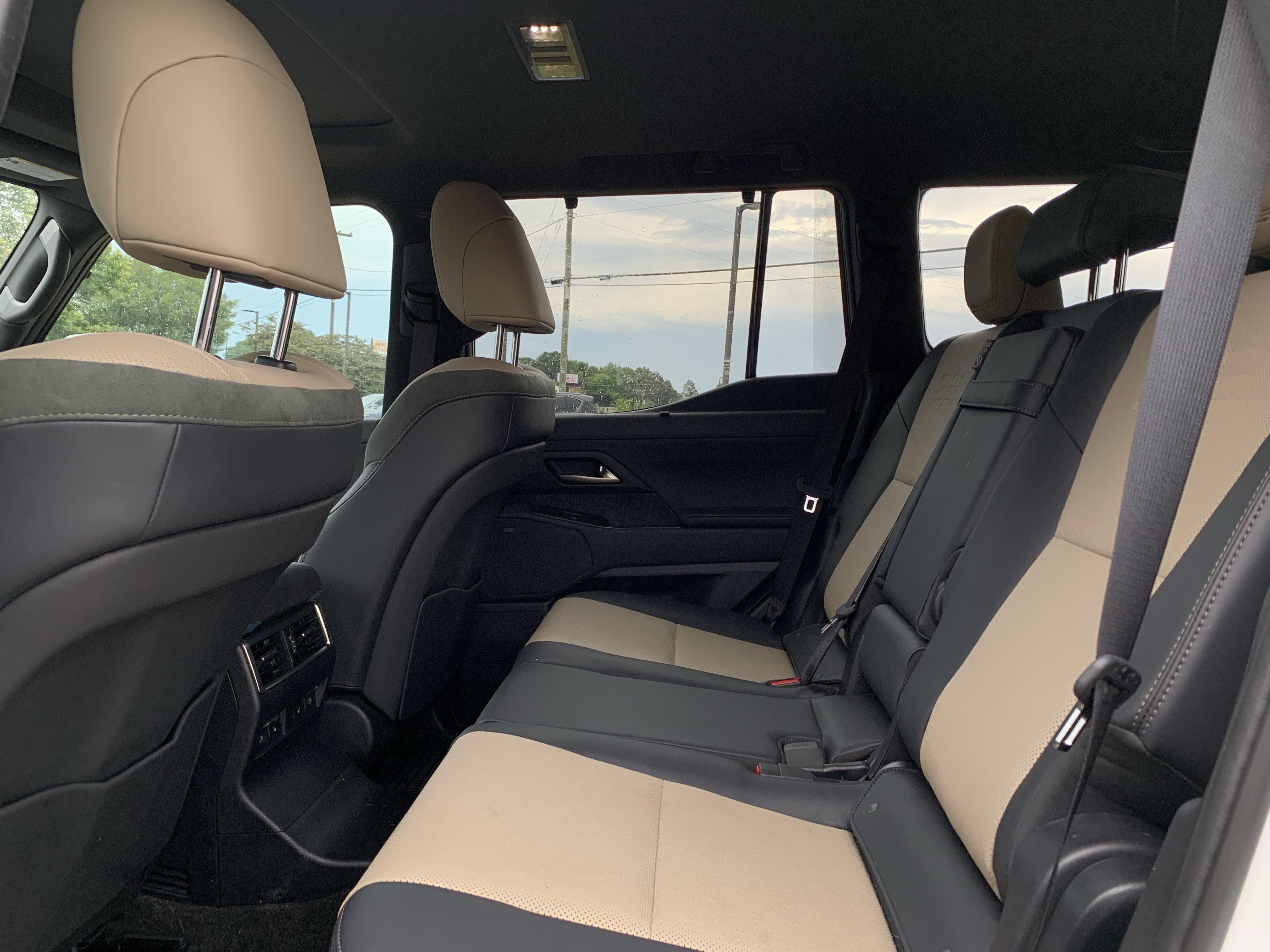 Certified 2026 Lexus GX 550 AWD/4WD image 32