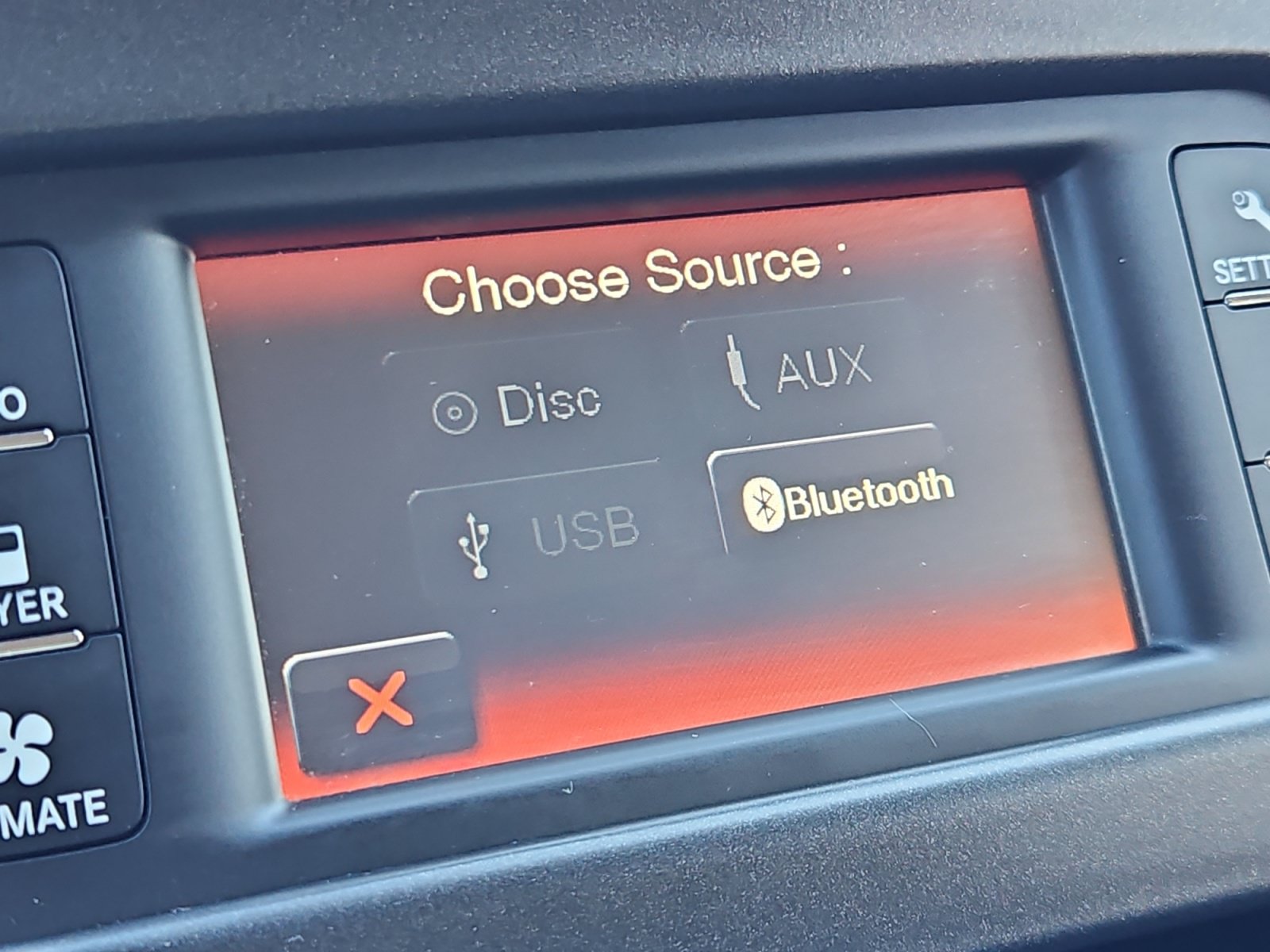 Used 2018 Dodge Journey SE w/ Connectivity Group FWD image 19