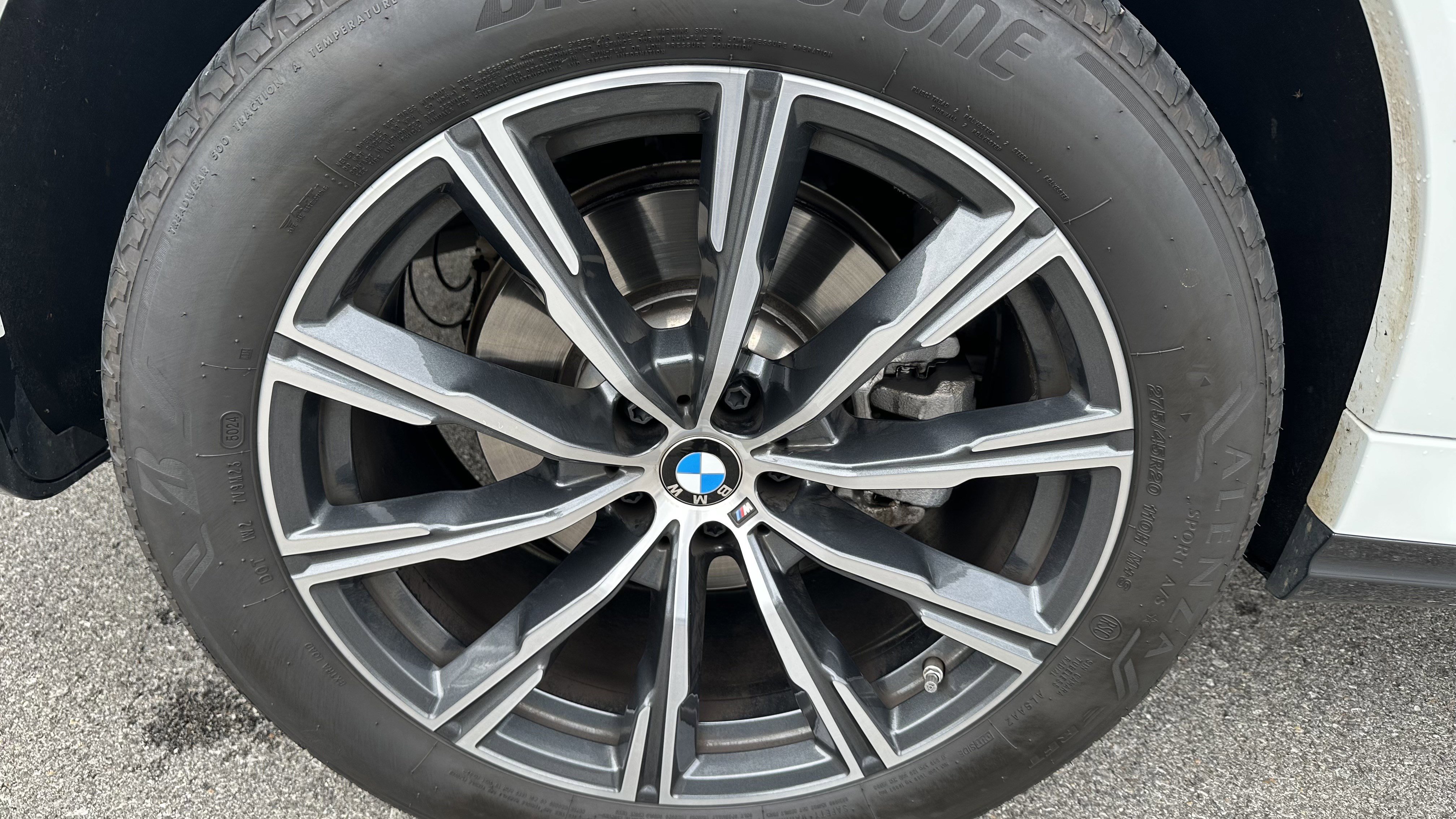 Certified 2025 BMW X6 xDrive40i AWD/4WD image 14