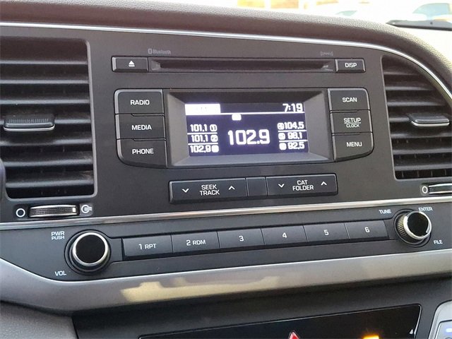 Used 2017 Hyundai Elantra SE w/ Cargo Package image 23