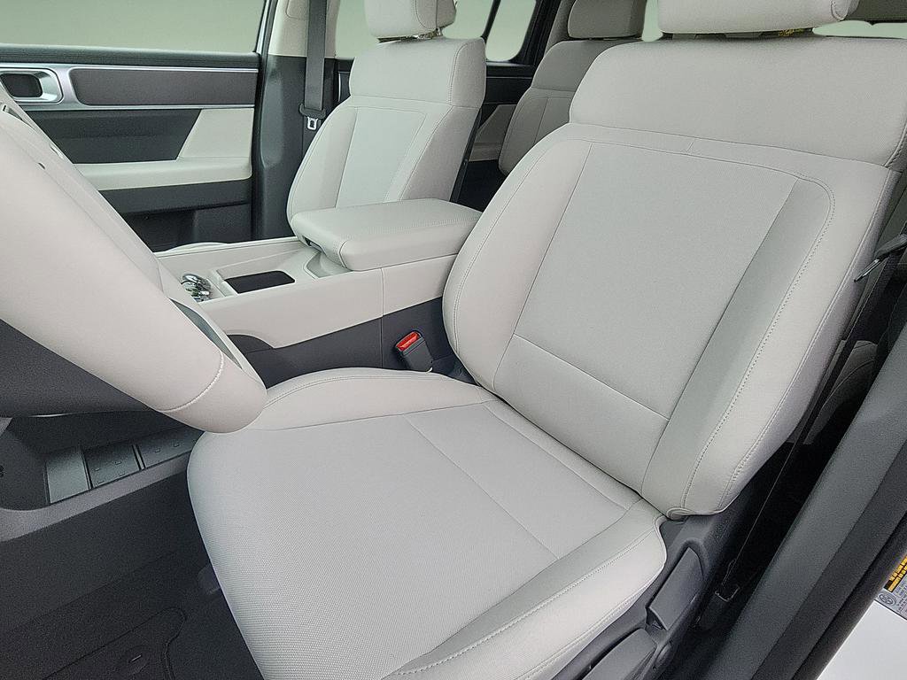 New 2026 Hyundai Santa Fe SE image 17