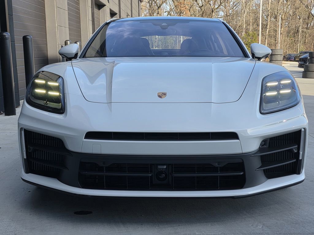 New 2025 Porsche Panamera 4 image 9