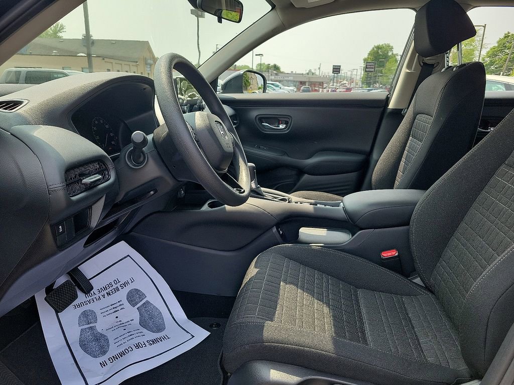 New 2025 Honda HR-V LX image 7