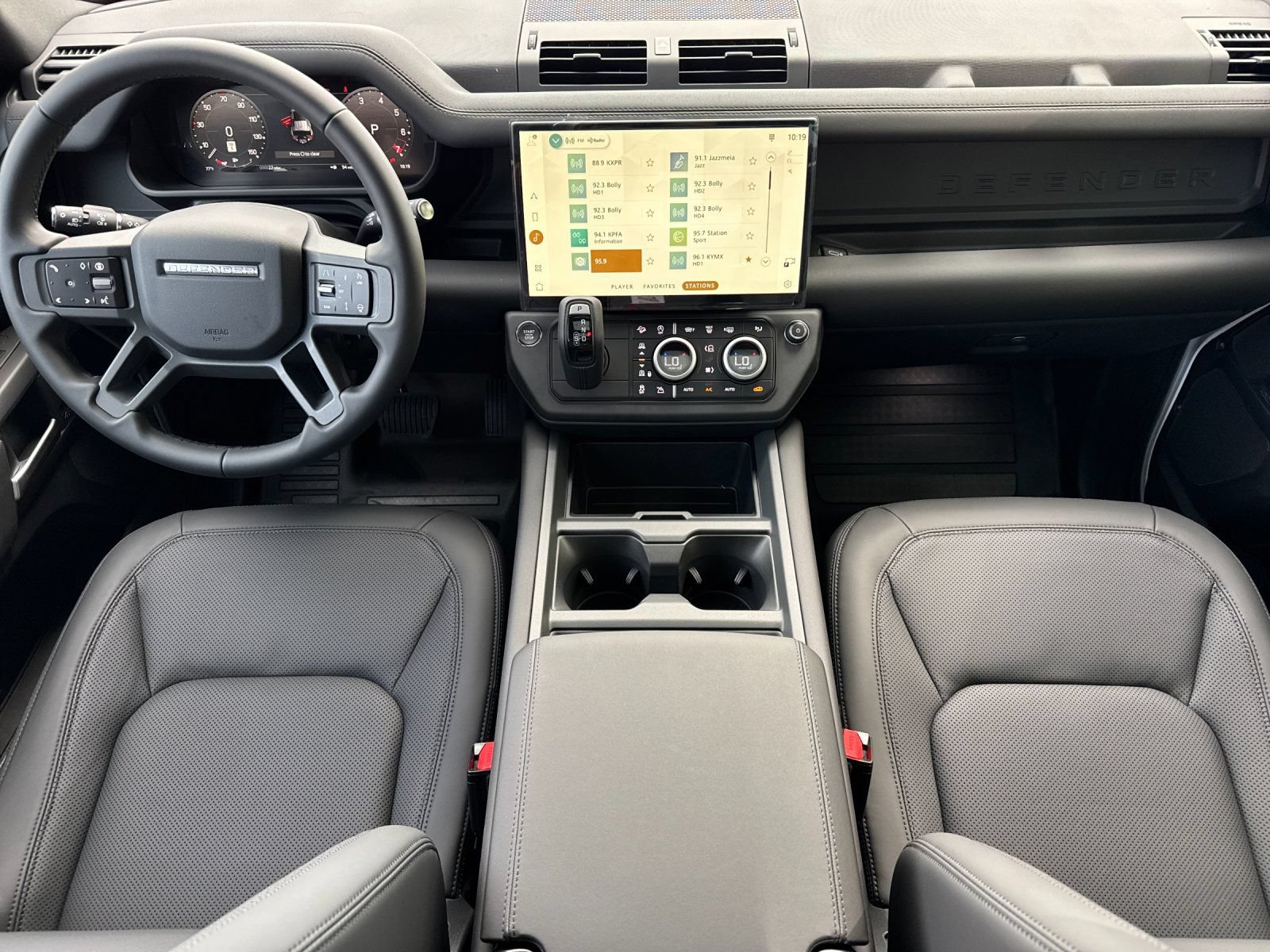 New 2026 Land Rover Defender 110 X-Dynamic SE AWD/4WD image 13