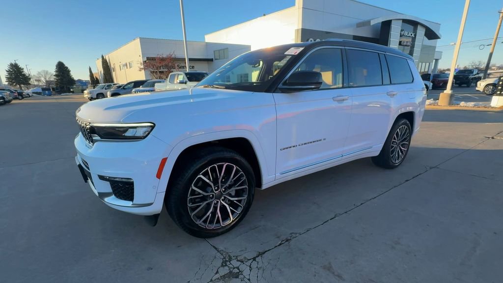 Used 2022 Jeep Grand Cherokee L Summit image 4