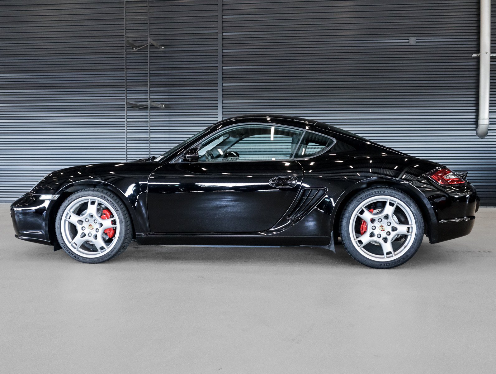 Used 2007 Porsche Cayman S RWD image 2