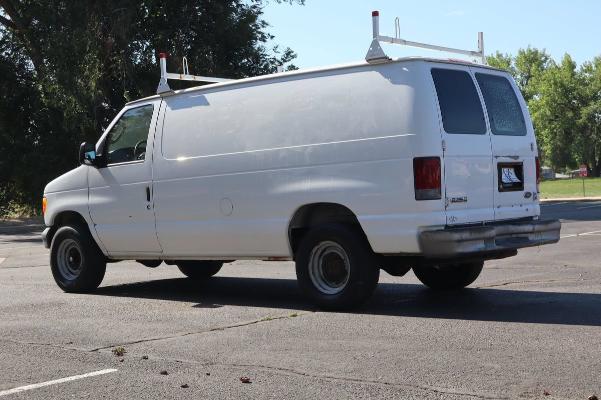 Used 2006 Ford E-250 and Econoline 250 RWD image 7