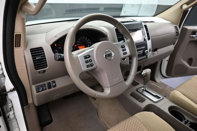 Used 2015 Nissan Frontier SV RWD image 8