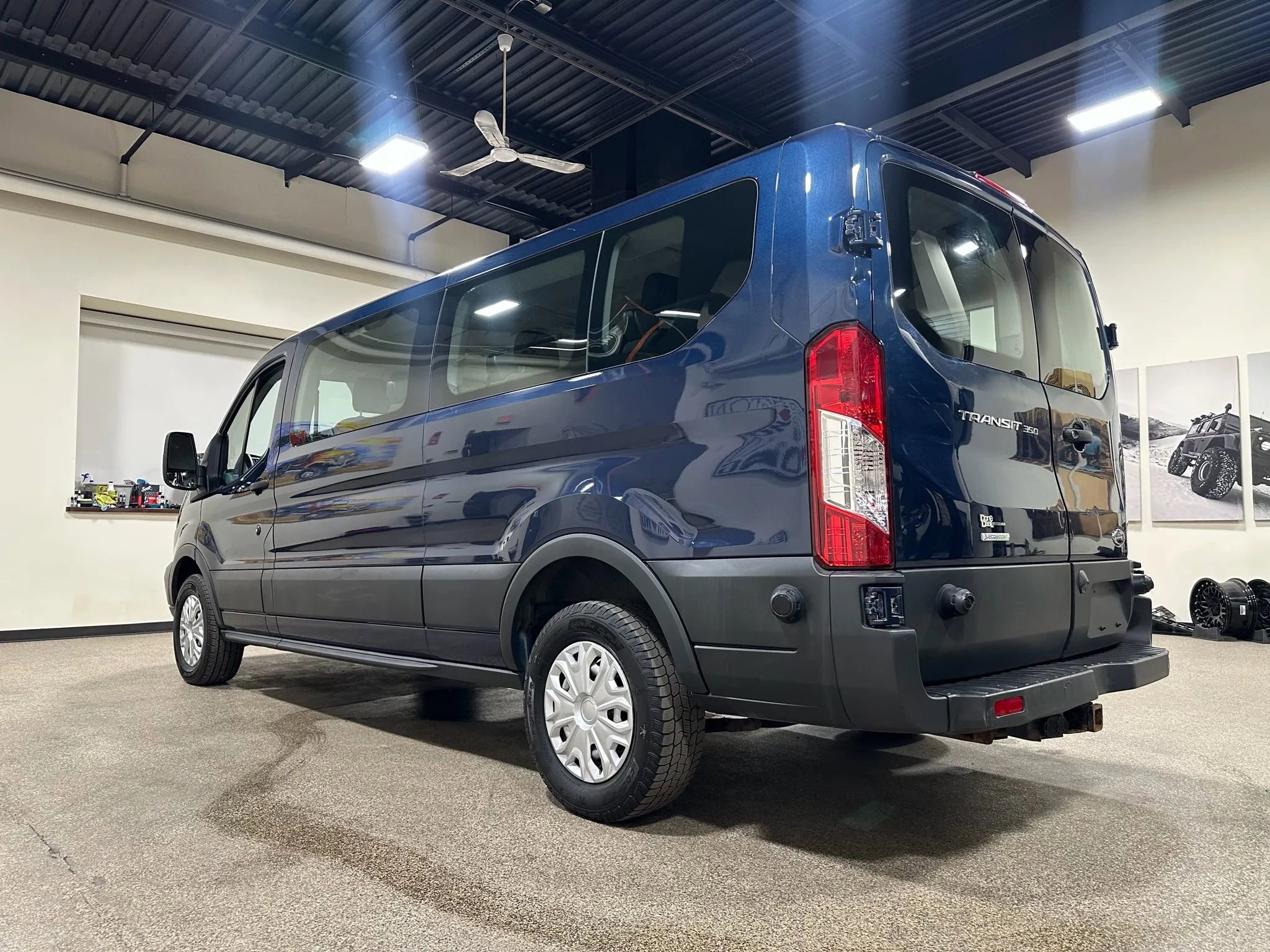 Used 2018 Ford Transit 350 XL image 5