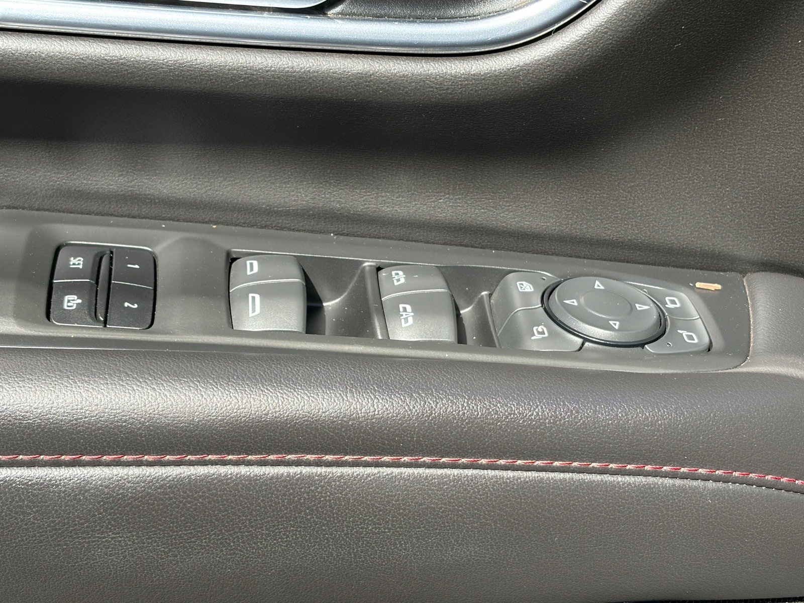 Used 2022 Chevrolet Tahoe RST w/ Sport Performance Package RWD image 17