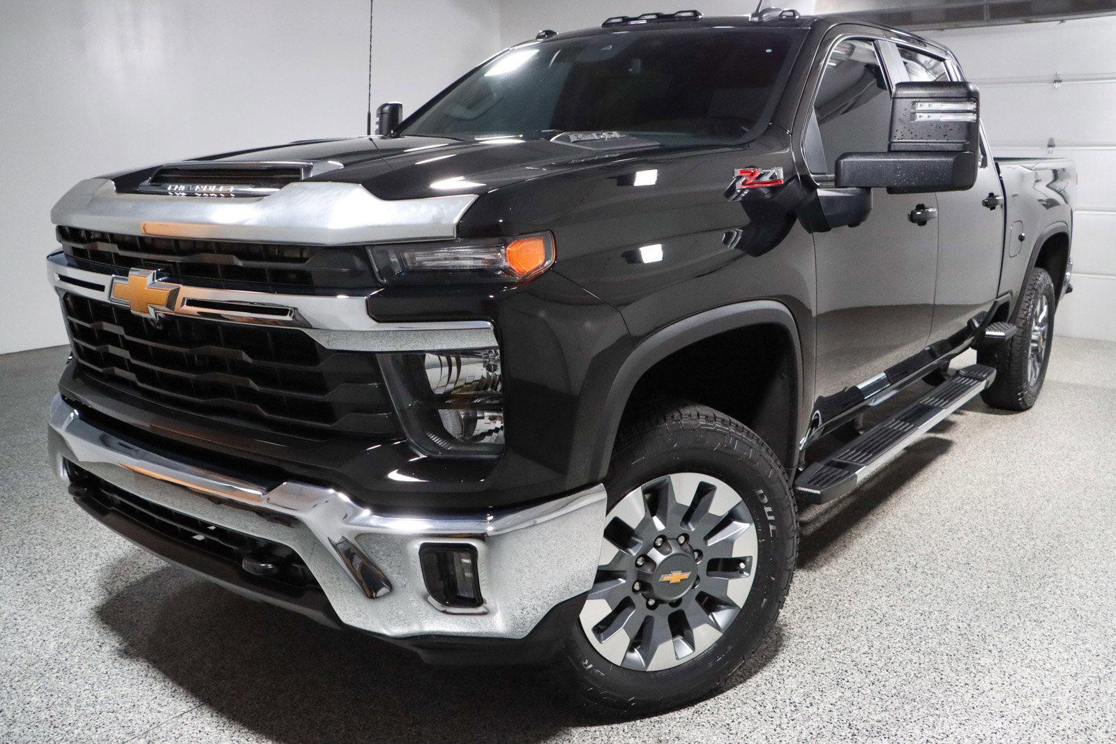 Used 2024 Chevrolet Silverado 2500 LT w/ Texas Edition AWD/4WD image 32