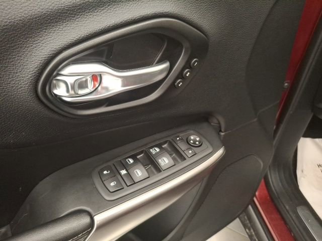 Used 2021 Jeep Cherokee Limited w/ Elite Package image 13