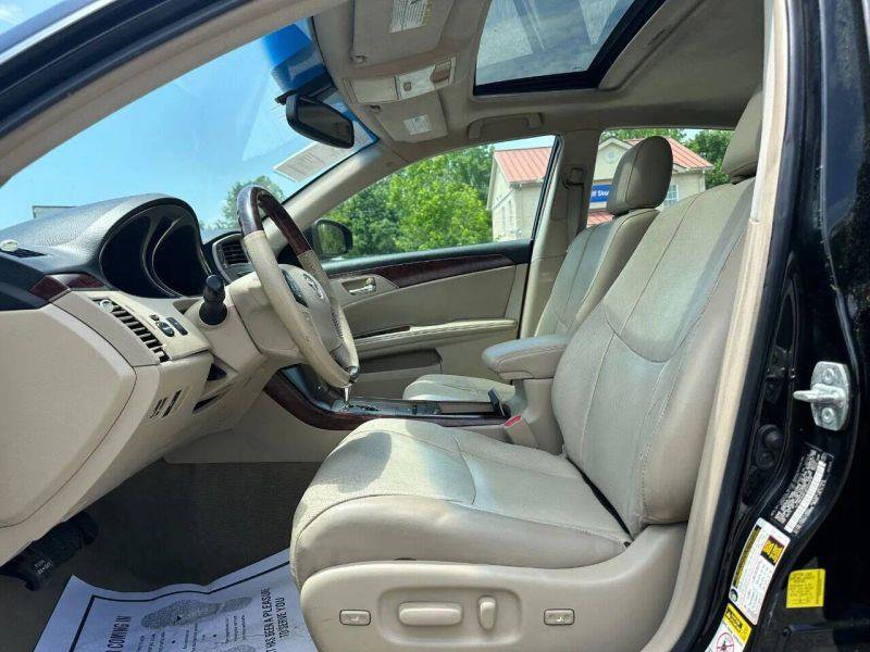 Used 2011 Toyota Avalon Limited FWD image 11
