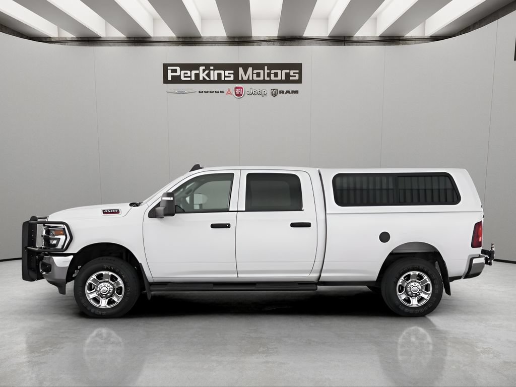 Used 2026 RAM 2500 Tradesman AWD/4WD image 2