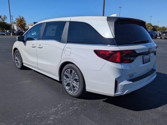 New 2026 Honda Odyssey Touring image 9