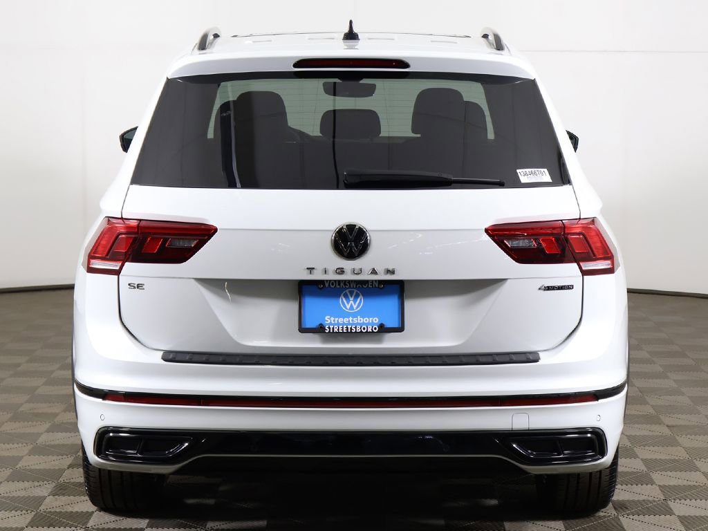 Used 2022 Volkswagen Tiguan SE R-Line image 13