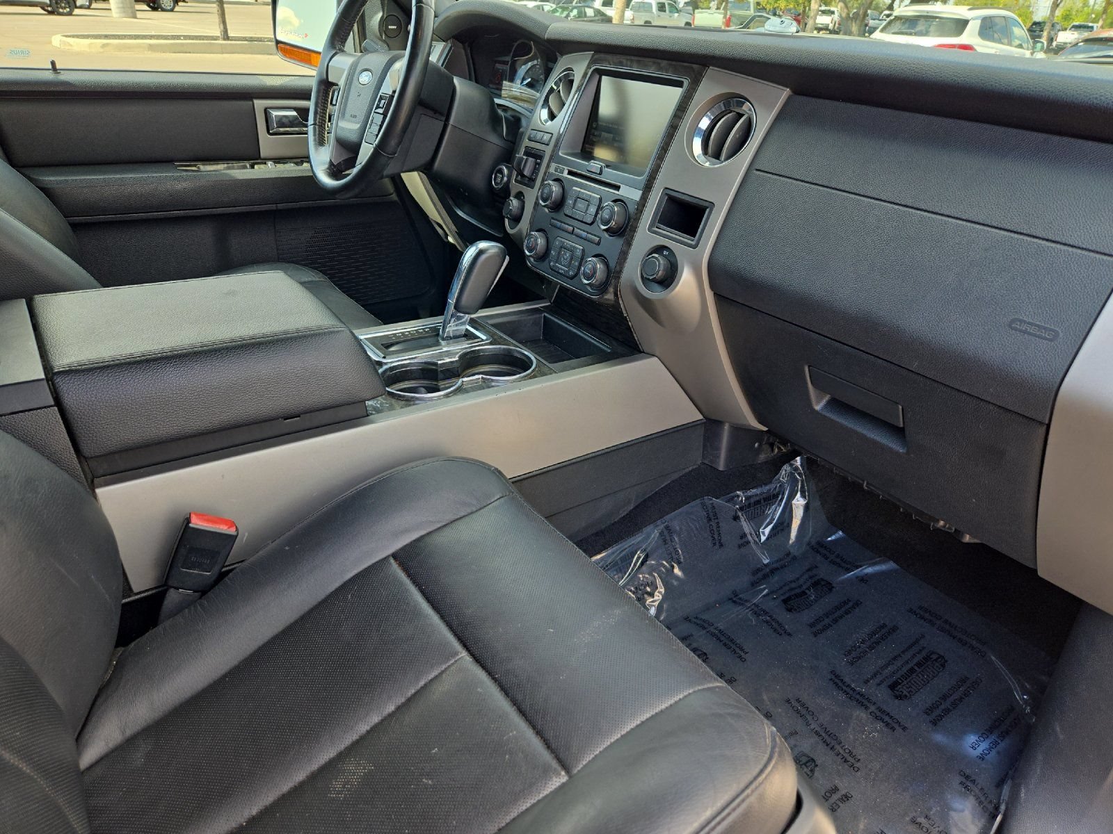 Used 2015 Ford Expedition Limited w/ Equipment Group 301A AWD/4WD image 15