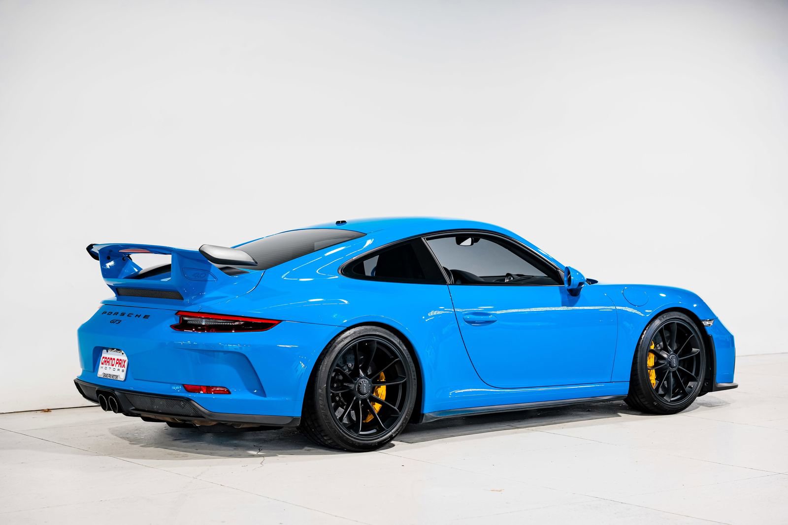 Used 2018 Porsche 911 Targa 4S RWD image 3