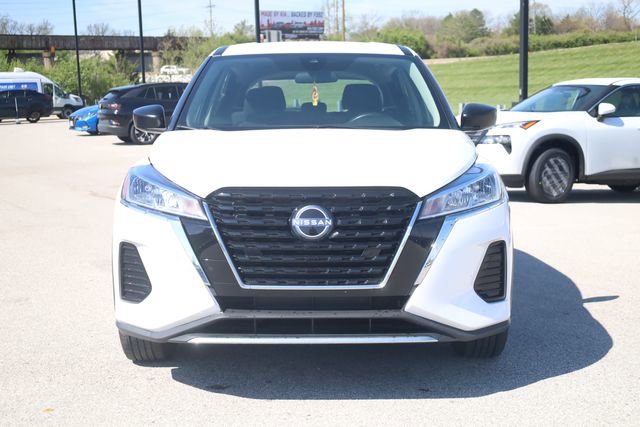 Used 2022 Nissan Kicks S image 3