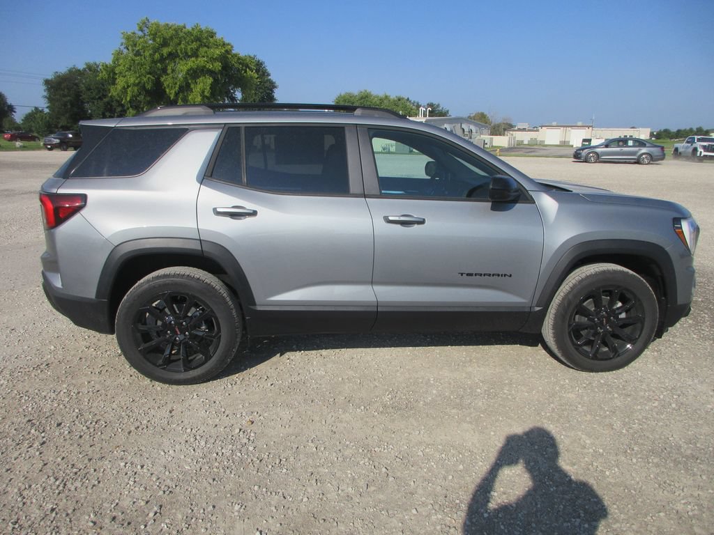 New 2027 GMC Terrain Elevation w/ Elevation Premium Package AWD/4WD image 3