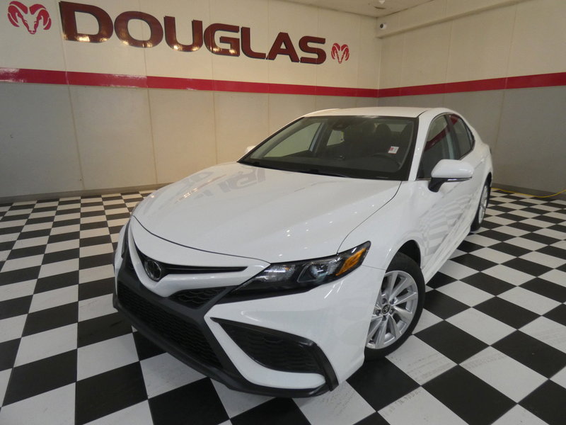 Used 2023 Toyota Camry SE