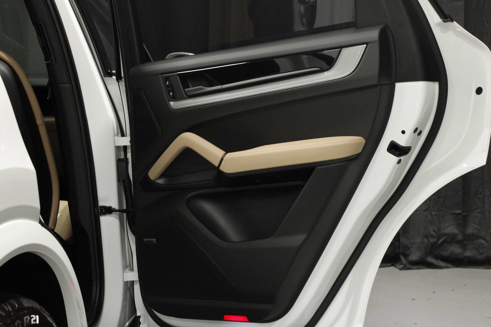 New 2026 Porsche Cayenne AWD/4WD image 15