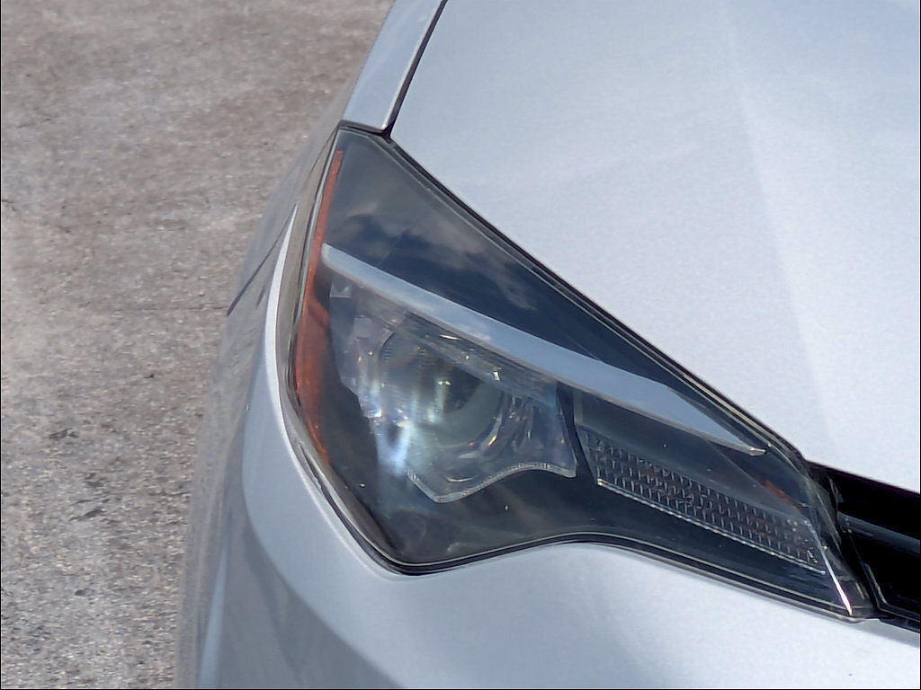Used 2017 Toyota Corolla LE FWD image 7