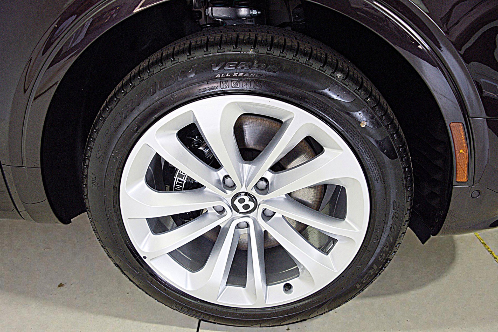 Used 2024 Bentley Bentayga image 43