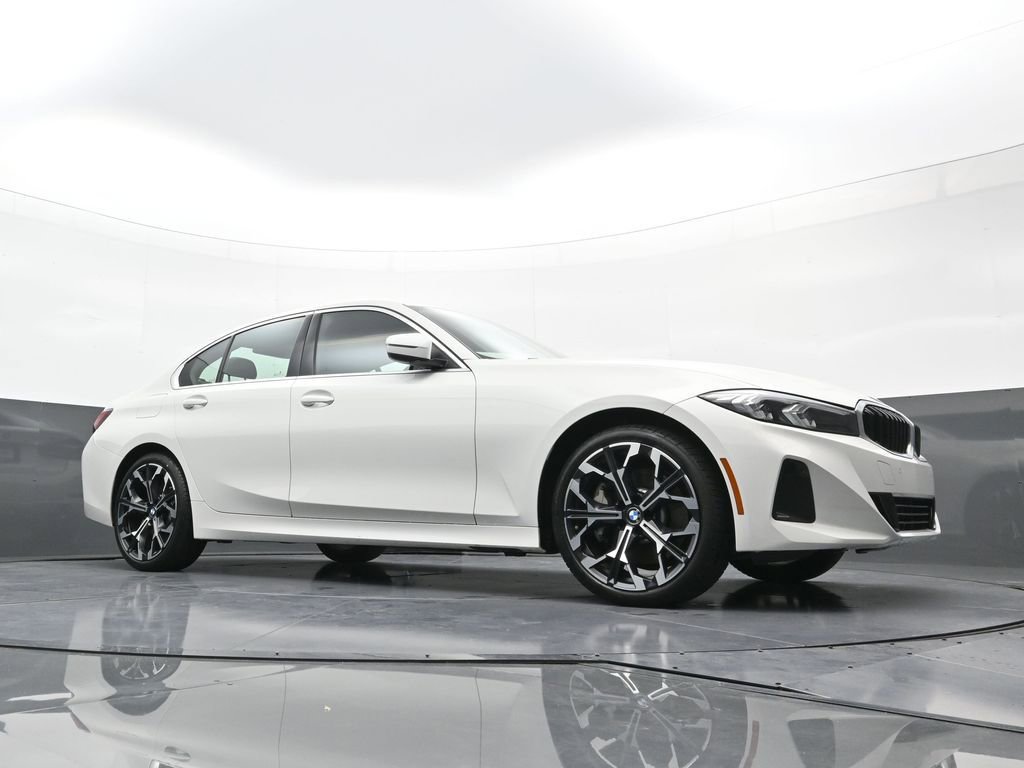 New 2025 BMW 330i xDrive Sedan w/ Premium Package AWD/4WD image 21