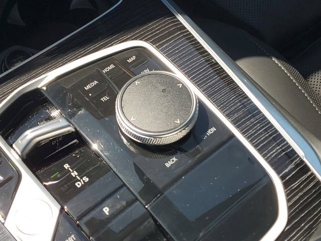Used 2026 BMW X5 sDrive40i w/ M Sport Package image 29