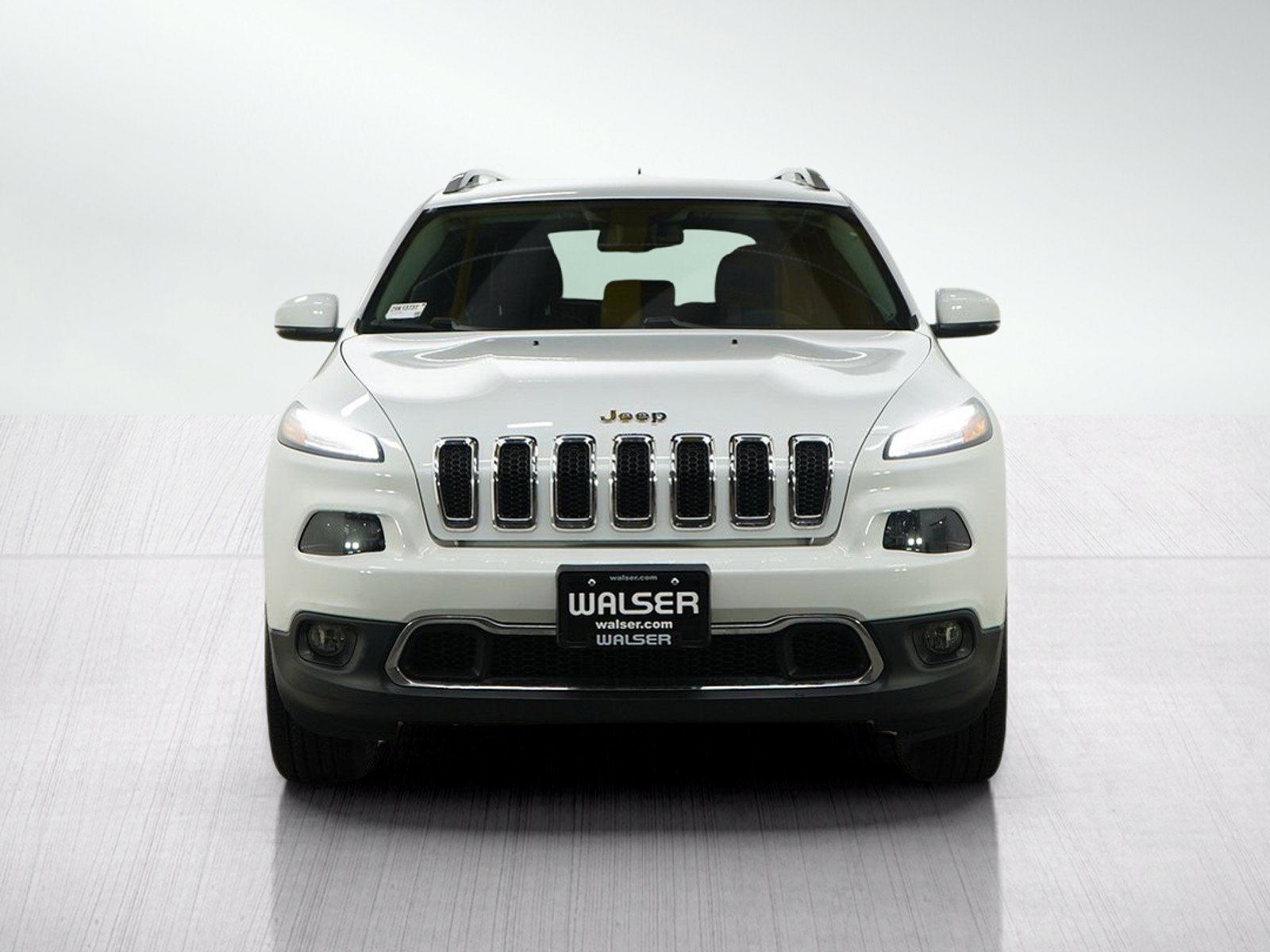 Used 2018 Jeep Cherokee Limited AWD/4WD image 9