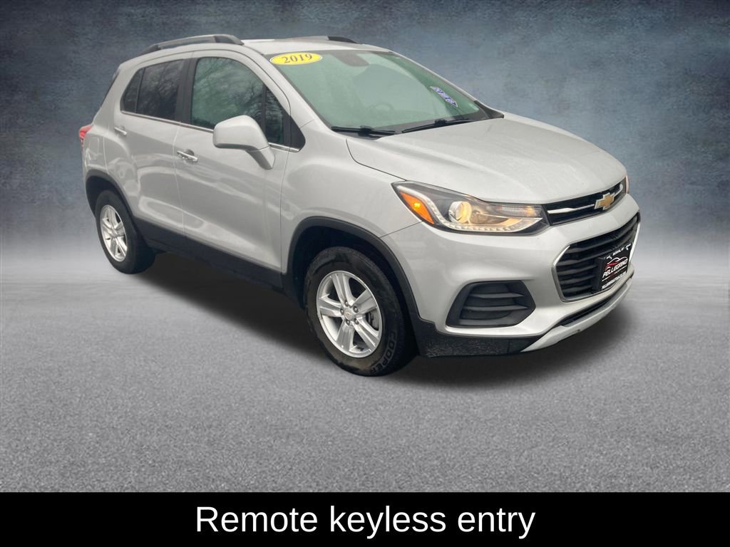 Used 2019 Chevrolet Trax LT w/ LT Convenience Package image 9