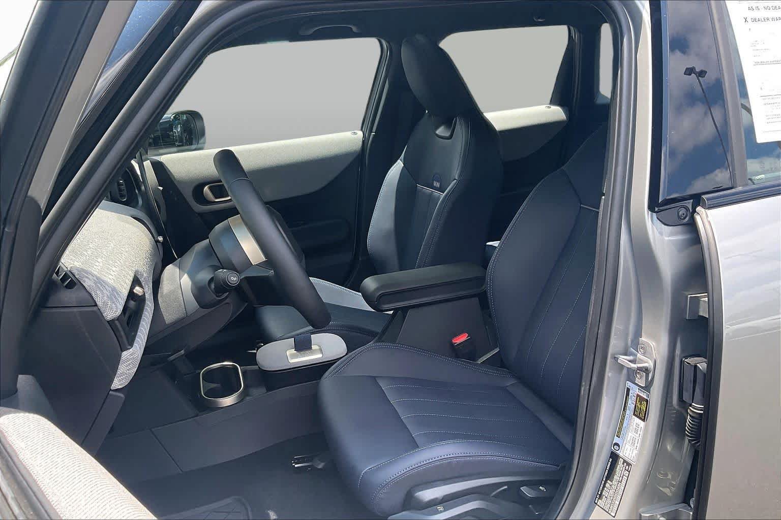 Used 2025 MINI Cooper S FWD image 7