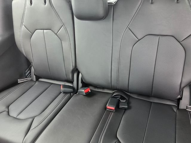 Certified 2027 Chrysler Pacifica Select FWD image 13