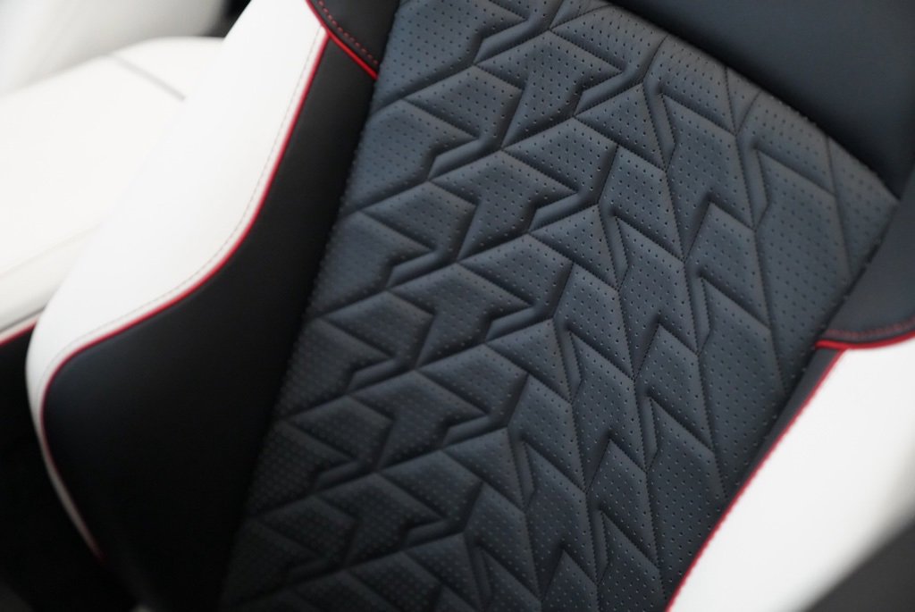 New 2026 Aston Martin Vanquish Convertible image 6