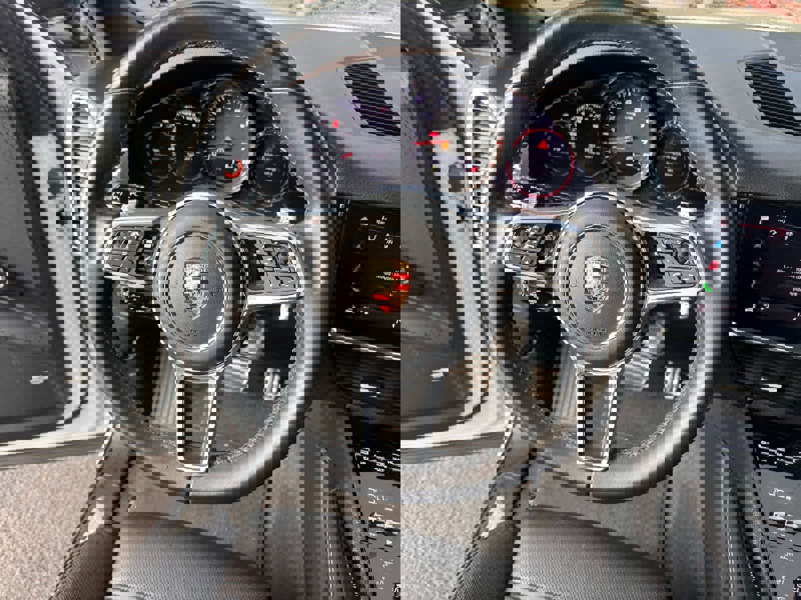 Used 2022 Porsche Cayenne S image 19