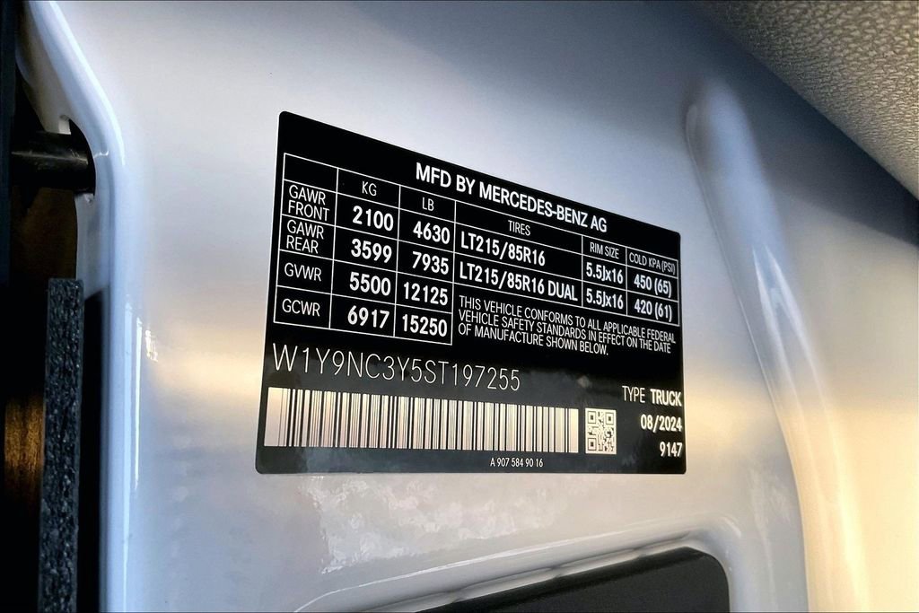 New 2025 Mercedes-Benz Sprinter 4500 image 8