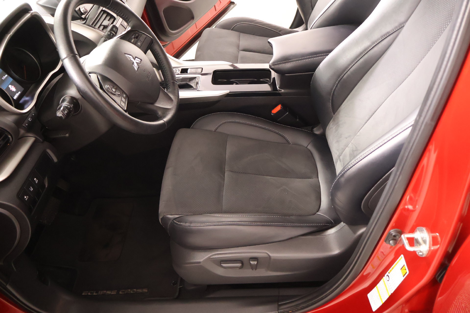Used 2023 Mitsubishi Eclipse Cross SE AWD/4WD image 11