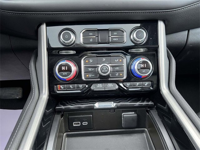 Used 2023 GMC Yukon XL Denali w/ Denali Reserve Package image 28