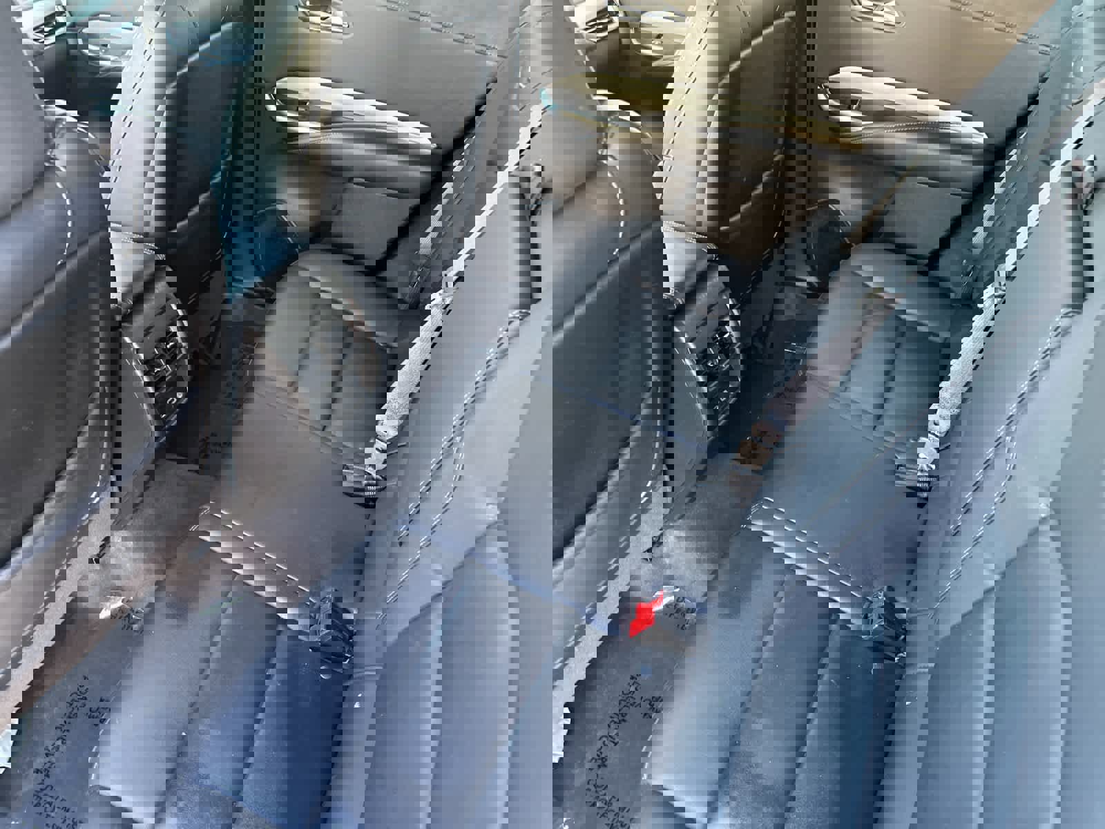 Used 2022 Cadillac XT4 Premium Luxury w/ Safety Alert Package image 13