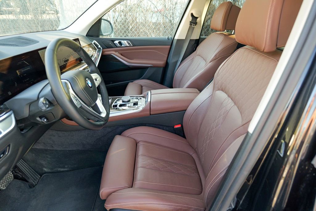 Used 2024 BMW X7 xDrive40i w/ Climate Comfort Package AWD/4WD image 21