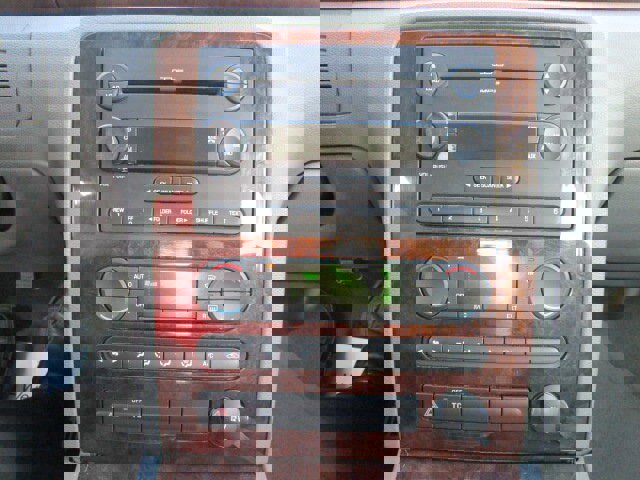 Used 2005 Ford Five Hundred SEL image 14