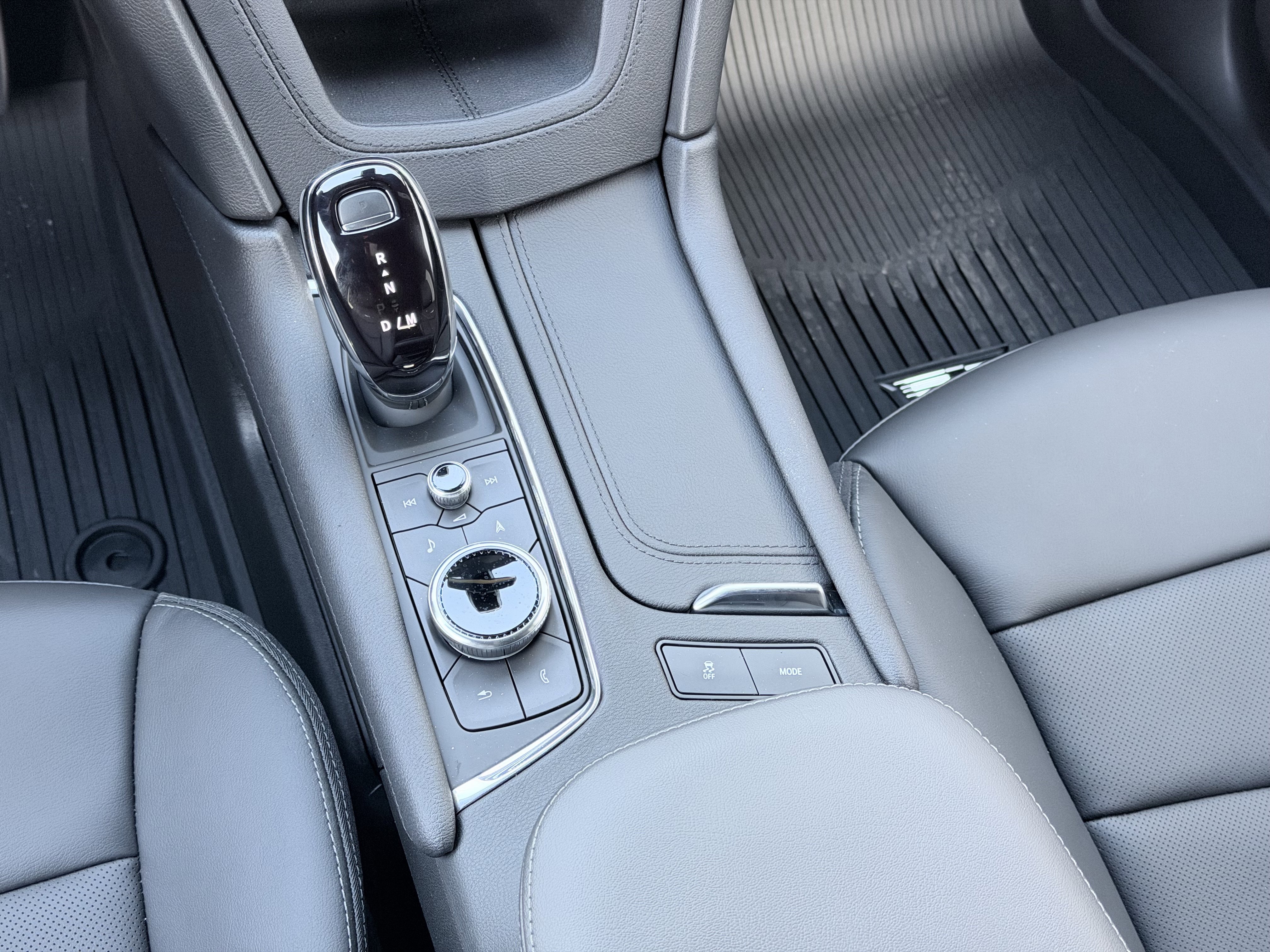 New 2026 Cadillac XT5 Sportv w/ LPO, Onyx Lite Package image 16