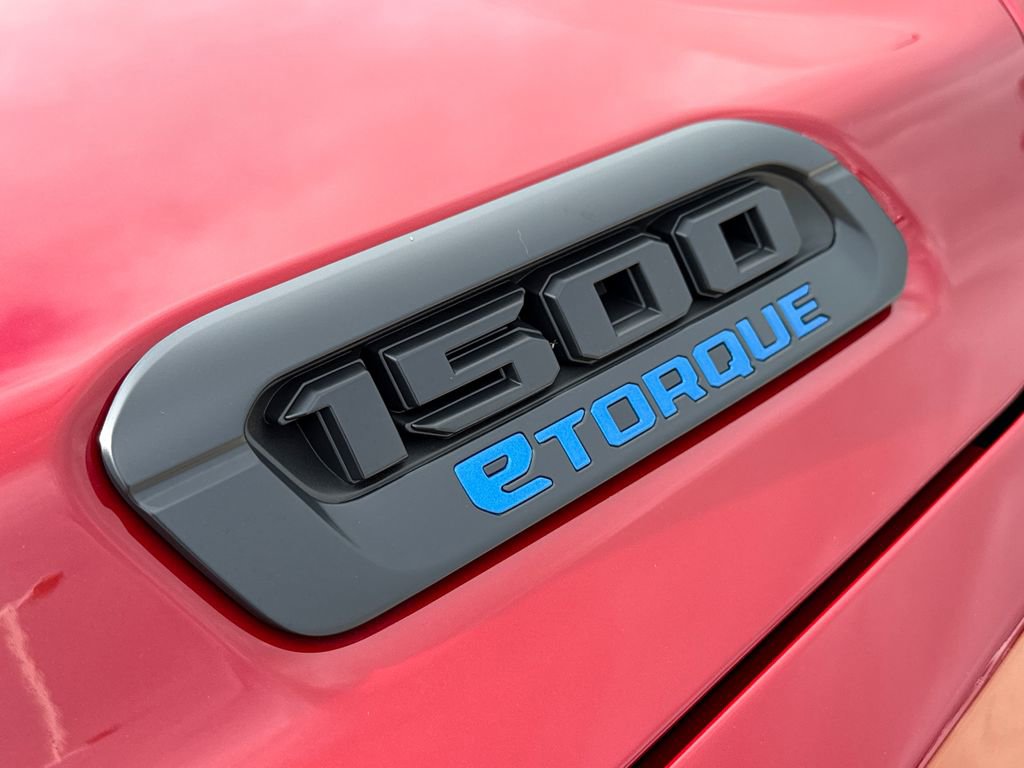 New 2026 RAM 1500 4x4 Crew Cab image 6