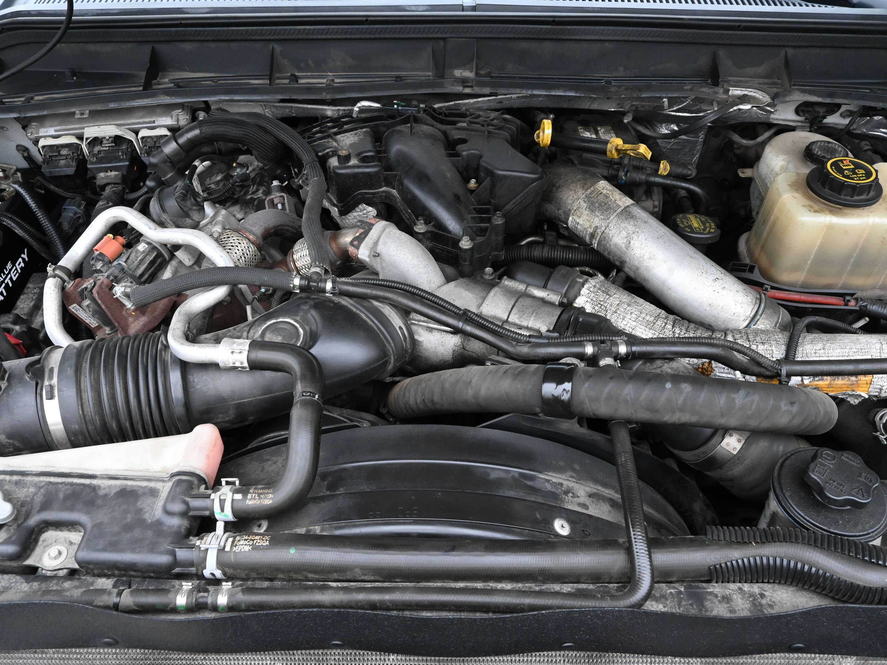 Used 2016 Ford F550 2WD Regular Cab Super Duty image 14