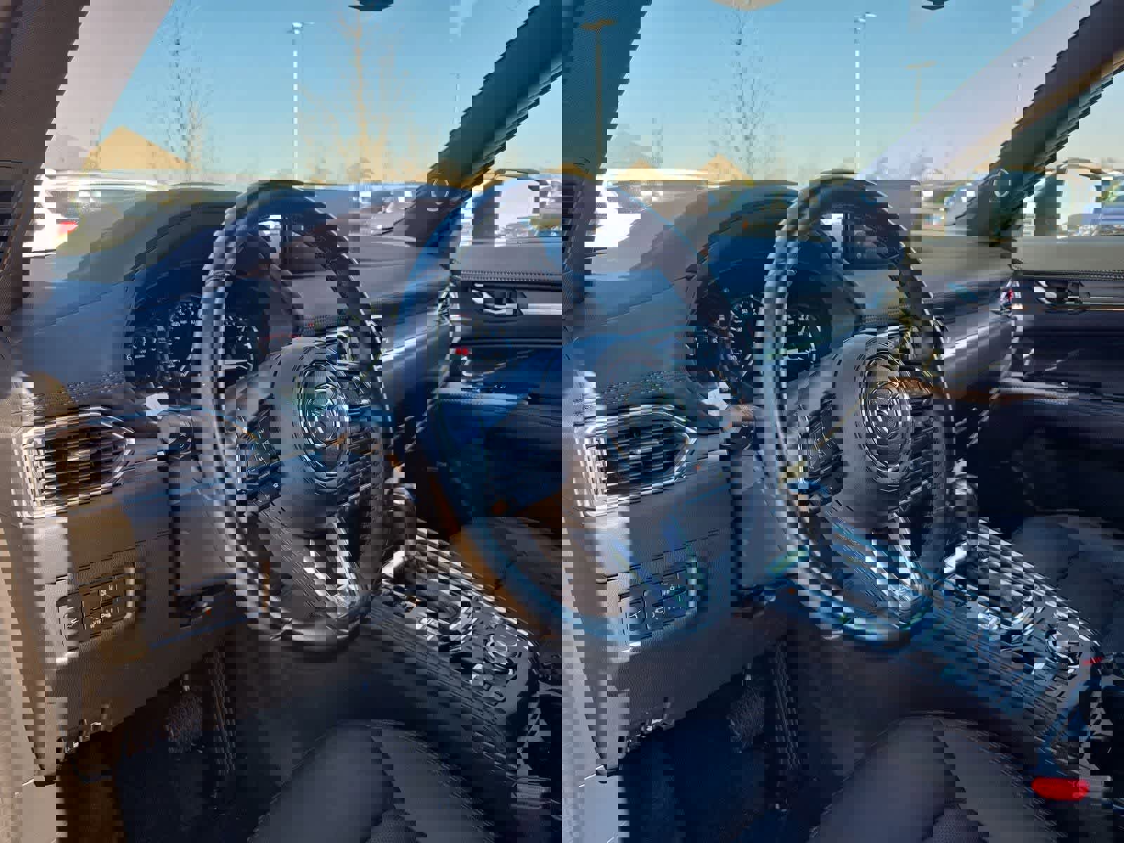 Used 2023 MAZDA CX-5 Signature image 2