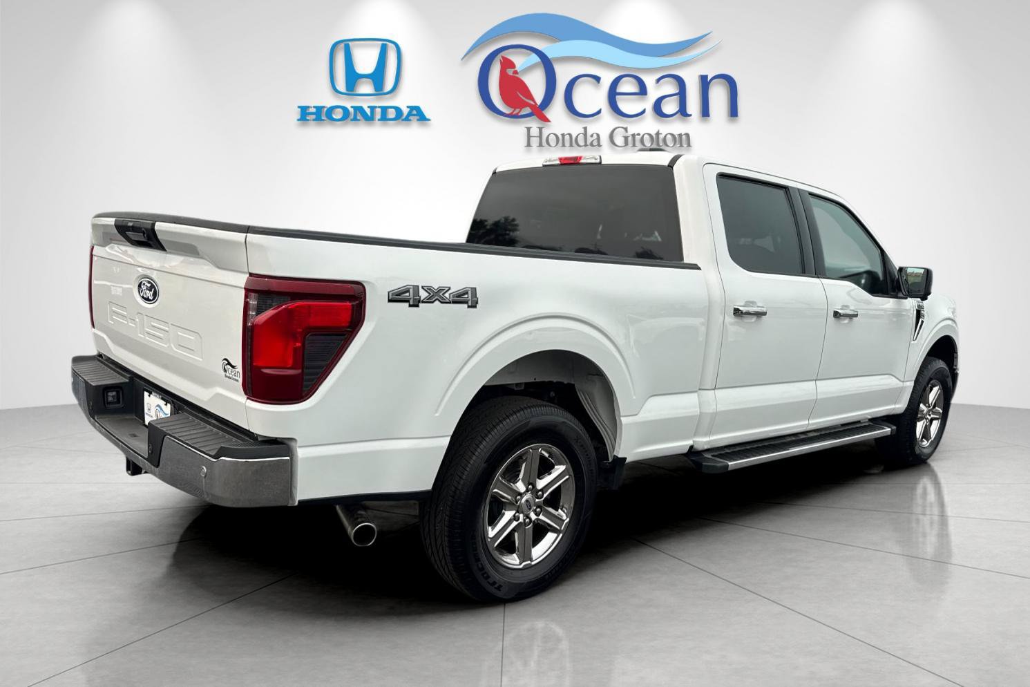 Used 2024 Ford F150 XLT w/ Tow/Haul Package AWD/4WD image 3