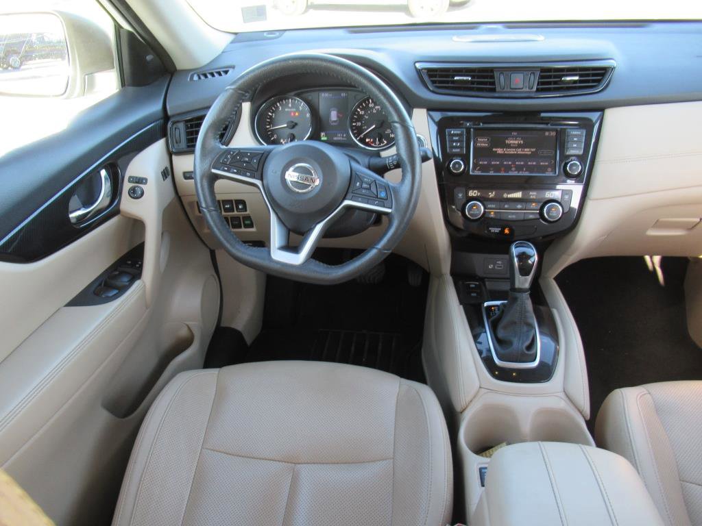 Used 2020 Nissan Rogue SL w/ Premium Package AWD/4WD image 13