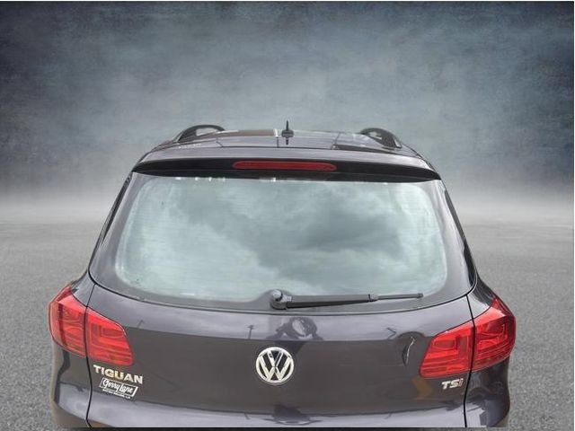 Used 2016 Volkswagen Tiguan S FWD image 7
